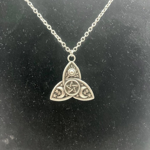 Triquetra Sun Moon Stars Pentacle Necklace - Picture 3 of 8